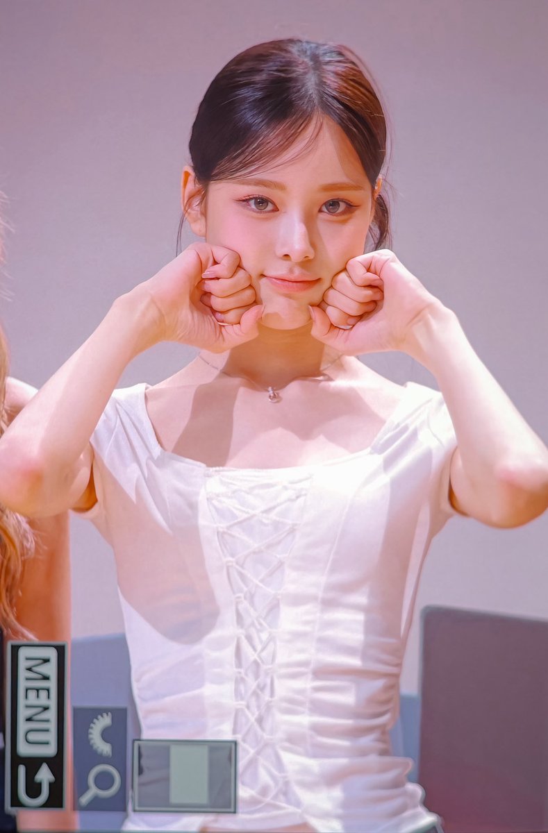 minette_0508's tweet photo. 260716 pre #izna #이즈나 #방지민 https://t.co/2buN5Ez8or