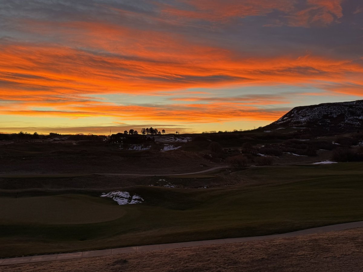 Emily12205ff's tweet photo. Sunrise this morning was not too bad either https://t.co/C3MUI4Ws0P