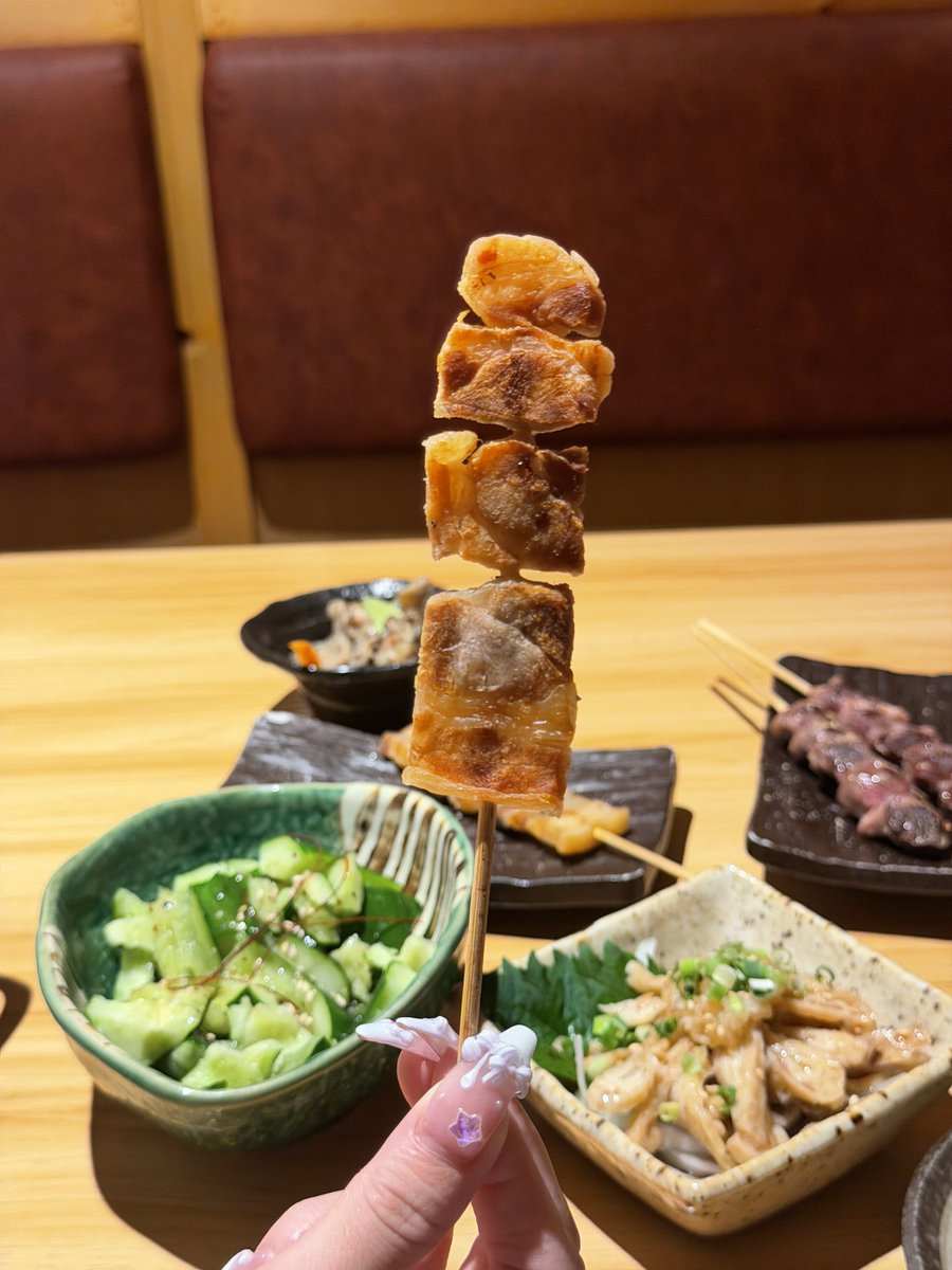 __enqx2's tweet photo. 会場近くの居酒屋にぼったくられてありがとう #赤坂見附の有り得ない豚肉 https://t.co/H1U6WNgmkj