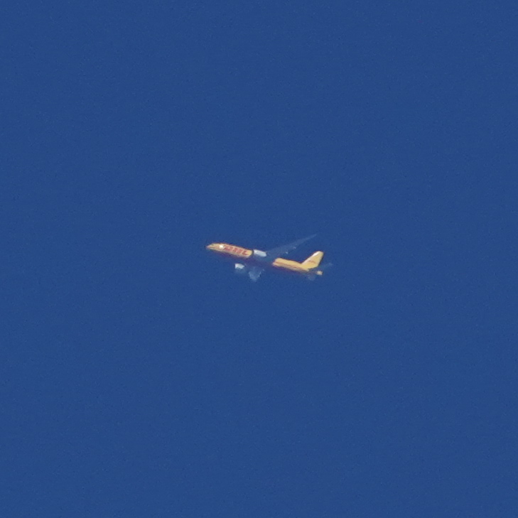 ponta70718103's tweet photo. 2021年10月6日の #アエロロジック
・3S590便B777-F(D-AALL)  NRT→HKG  38,000ft.
#AeroLogic #BOX　#freighter #エアカーゴ #上空通過機 https://t.co/M1wnLJGnTh