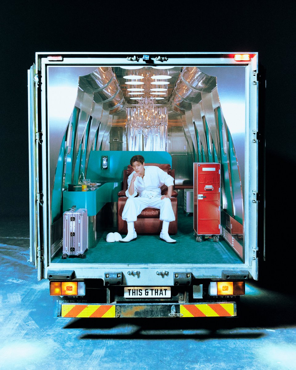 Stray_Kids's tweet photo. Stray Kids(스트레이 키즈) "THIS &amp; THAT"
TEASER IMAGES🚚

#승민 #Seungmin

2026.08.07 FRI 1PM (KST) | 0AM (ET)

🚚PRE-SAVE &amp; PRE-ORDER "THIS &amp; THAT" NOW!
https://t.co/B7GNfo6PGY

#StrayKids #스트레이키즈
#THIS_AND_THAT
#StrayKidsComeback
#YouMakeStrayKidsStay https://t.co/sFjwfCpPWL
