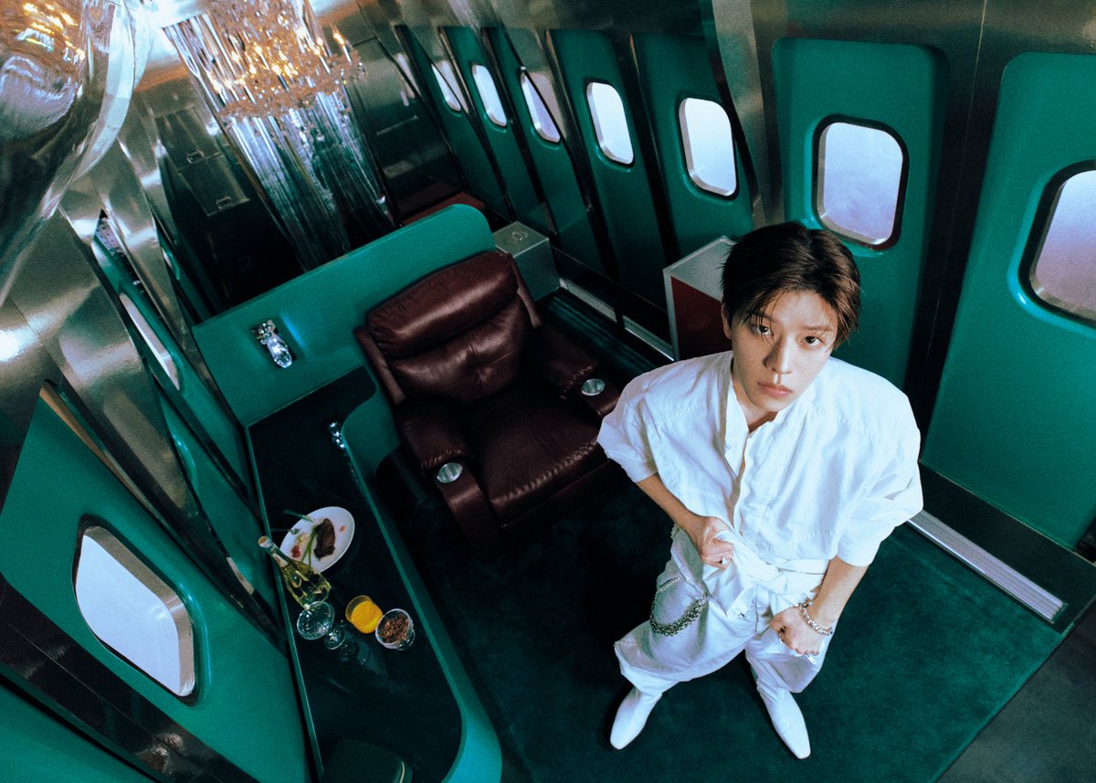 Stray_Kids's tweet photo. Stray Kids(스트레이 키즈) "THIS &amp; THAT"
TEASER IMAGES🚚

#승민 #Seungmin

2026.08.07 FRI 1PM (KST) | 0AM (ET)

🚚PRE-SAVE &amp; PRE-ORDER "THIS &amp; THAT" NOW!
https://t.co/B7GNfo6PGY

#StrayKids #스트레이키즈
#THIS_AND_THAT
#StrayKidsComeback
#YouMakeStrayKidsStay https://t.co/sFjwfCpPWL