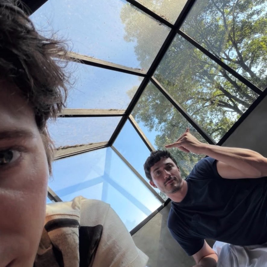 BABYSIV4N's tweet photo. their next collab is about to go crazy https://t.co/GoMXcXDtDE