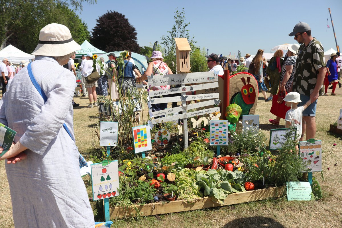 ffdt_uk's tweet photo. 🌱 #ThrowbackThursday to our school gardens and  growing competition entries at the Royal Norfolk Show! 📷  #SchoolGardens #OutdoorLearning https://t.co/u5WpeEORGL