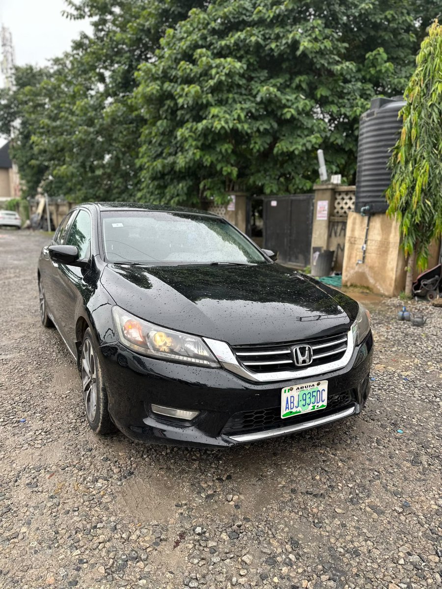 abujarides's tweet photo. 2015 Honda Accord Sport 
Registered 
Neatly used 
ABUJA 
Price: 8.8m
DM or call 09067505058 https://t.co/6mk5myT7FE