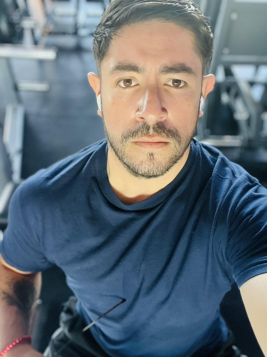 Alfi20GS's tweet photo. Buenos días,ya le dieron al cardio?
#gym #legday #fit #cambiofisico https://t.co/rdaZB5bVnb