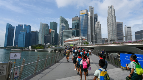 PBratbyOfficial's tweet photo. Excited to be quoted in China Daily Asia's latest piece on Gulf-Asia wealth flows! Read Full article HERE https://t.co/Pofd0LvROR #GlobalWealth #GulfAsia #FamilyOffice #xBratAI #WealthManagement https://t.co/MXN0UC024G