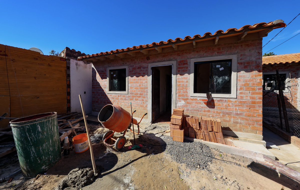 muvhpy's tweet photo. Cada avance nos acerca al momento más esperado: la entrega de un hogar a 30 familias, como parte del compromiso del presidente Santiago Peña y el vicepresidente Pedro Alliana.

#GobiernodelParaguay🇵🇾 https://t.co/PgcN4PEI3W