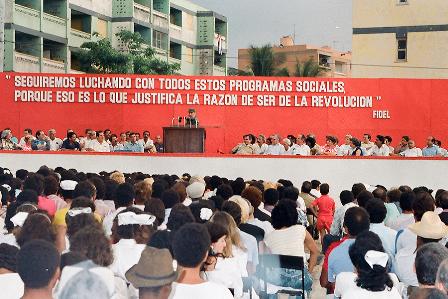 FSoldadodeIdeas's tweet photo. 📅19 de julio de 1989 📸#FidelCastro en la inauguración de 7 obras de la salud

https://t.co/tmKApfuF0Q
#100AñosConFidel #Cuba #SomosContinuidad #RevoluciónCubana https://t.co/fNLNhXyMxZ
