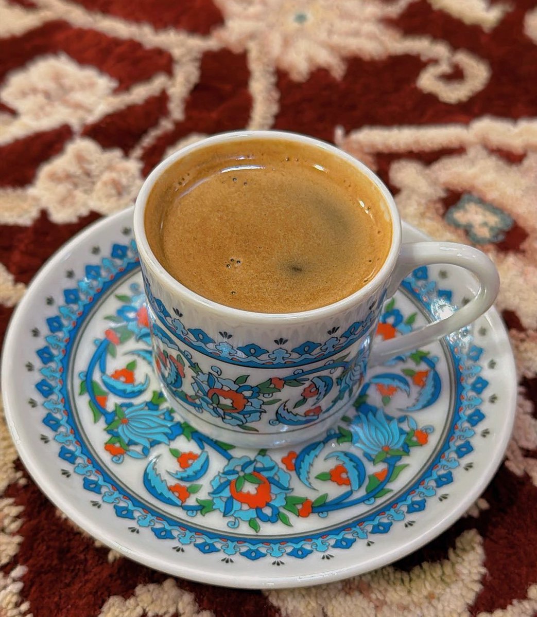 xzto10's tweet photo. اتقّهوى على وصُوفك واتحلاك . https://t.co/hu0TGjl0CC