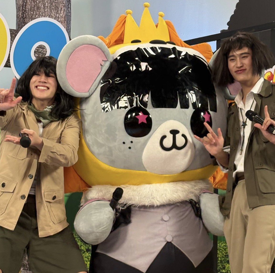 4FahFourth's tweet photo. เห็นแล้วอดภาพแล้วขำไม่ได้ 5555555555555555555555555555555555555 ทำไมครอบครัวนี้มันตลกกันขนาดนี้ว่ะ 55555555555555555555555555555555555555555555555 https://t.co/gilpBJPn3d