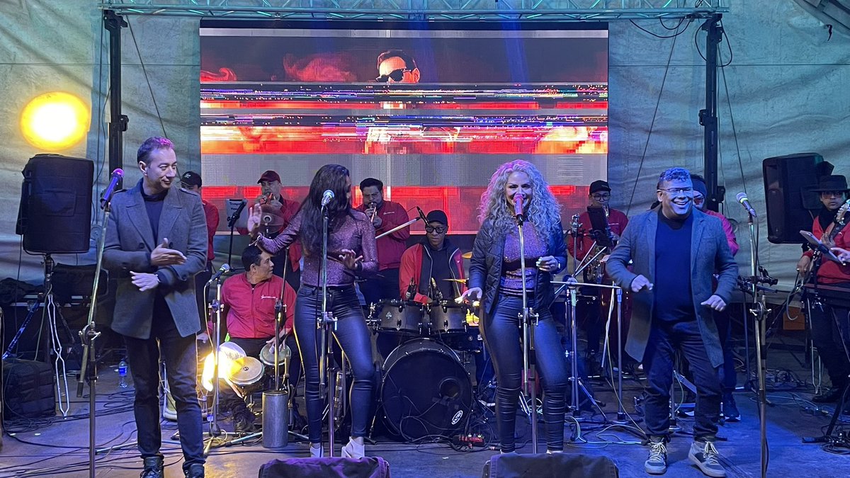 lasextrellas's tweet photo. QUE GRAN CONCIERTO AYER EN CARMEN DE CARUPA . 15 de julio de 2026. 🔥🙏🏻👍 #conciertoenvivo https://t.co/r6Jfqqa0rk