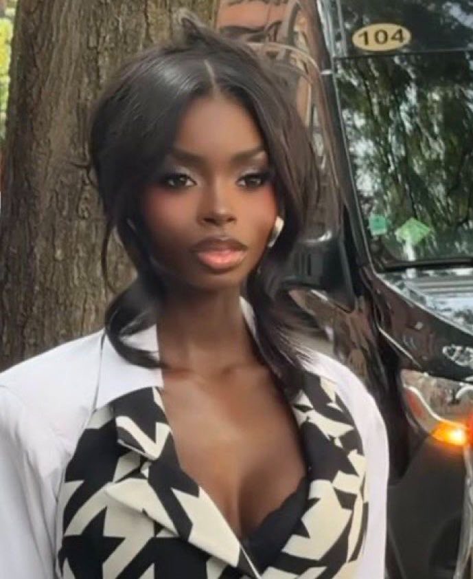 xoxoshakerah's tweet photo. nic was so right when he said that olandria is the most beautiful woman he’s ever seen bc WOW https://t.co/1VmEixetFo