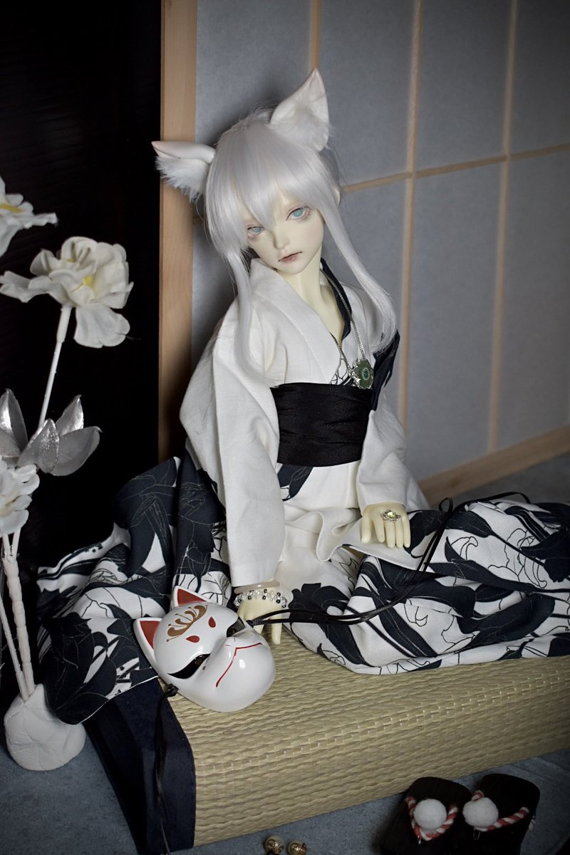 ichimaru_doll's tweet photo. 撮影スペースも何とか完成…？
ダークで和風に仕上げられたかな？
いい感じの流木はあったし、障子もなかなか良くできたし…
まだ進化するかもしれないけど完成できて良かった〜 https://t.co/PZqACPzfoI