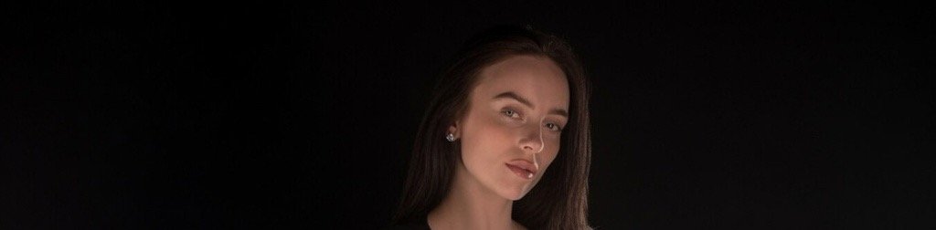 Kohled_Eyes_'s tweet photo. Billie Eilish, the true definition of beauty with the perfect physique.💀 https://t.co/ngeNyAnlmW