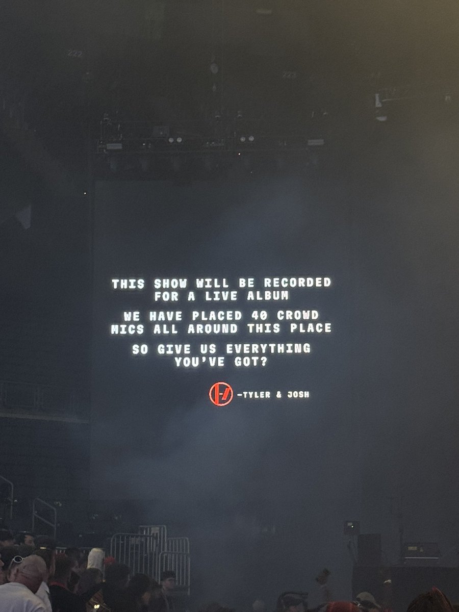 emilyrenniee's tweet photo. clancy cbus was so important to me i’m mourning this so dearly https://t.co/PJHFXgNWnl
