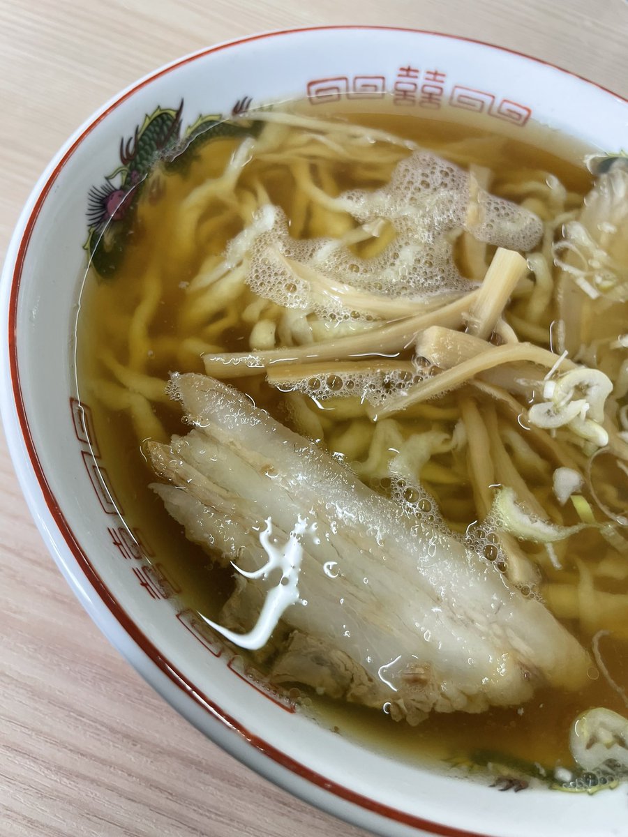 dark19751000's tweet photo. 森田屋支店さんにて🍜

ラーメン（大盛り）
頂きました✨

あっさりで飽きの来ないスープに、不揃いの麺♪

バラチャーシューも味しみで美味しー！
昔から変わらないホッとする味でした👍

いつもごちそうさま🙏

#森田屋
#森田屋支店 https://t.co/rdnZQP05pV