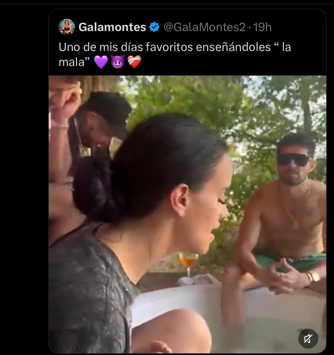 viryequisde_'s tweet photo. @Clarargonzales @souldesak Tu amiga la que apoya conviviendo con un agresor https://t.co/EH0y8BYlHb