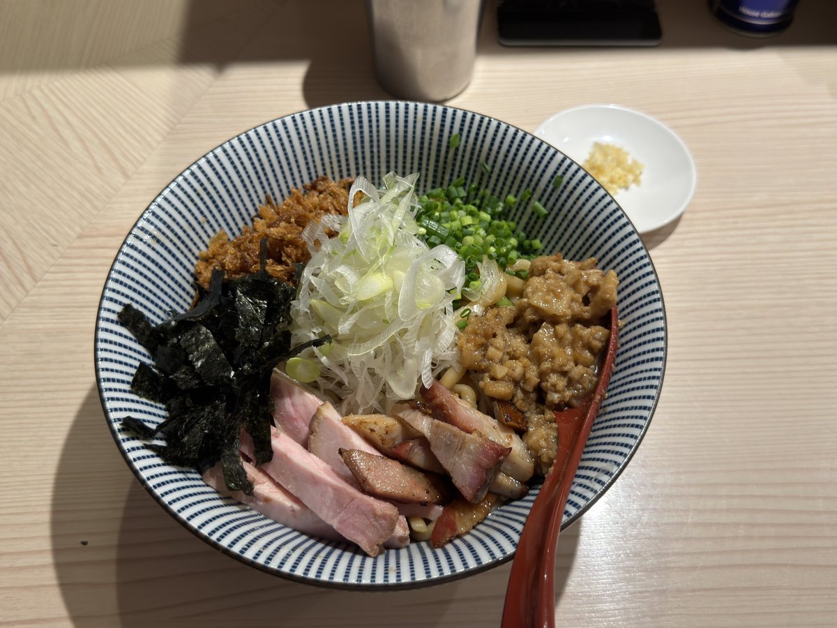 7_fdfdz's tweet photo. 本日も馬鹿たれ https://t.co/bUcZDaVCPA