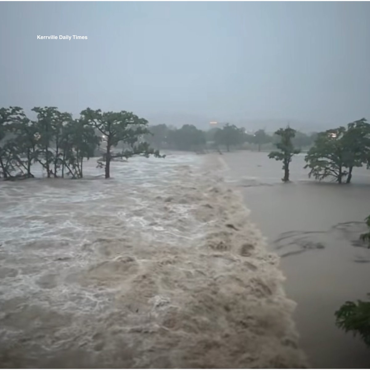 GageGoulding's tweet photo. 🚨 The Guadalupe River has now climbed higher than it did during last year's deadly Texas floods.

In Comfort, the river has preliminarily reached 36.19 feet, topping the July 4, 2025, crest that came during the flooding disaster that claimed more than 130 lives. https://t.co/5MPro77RMR