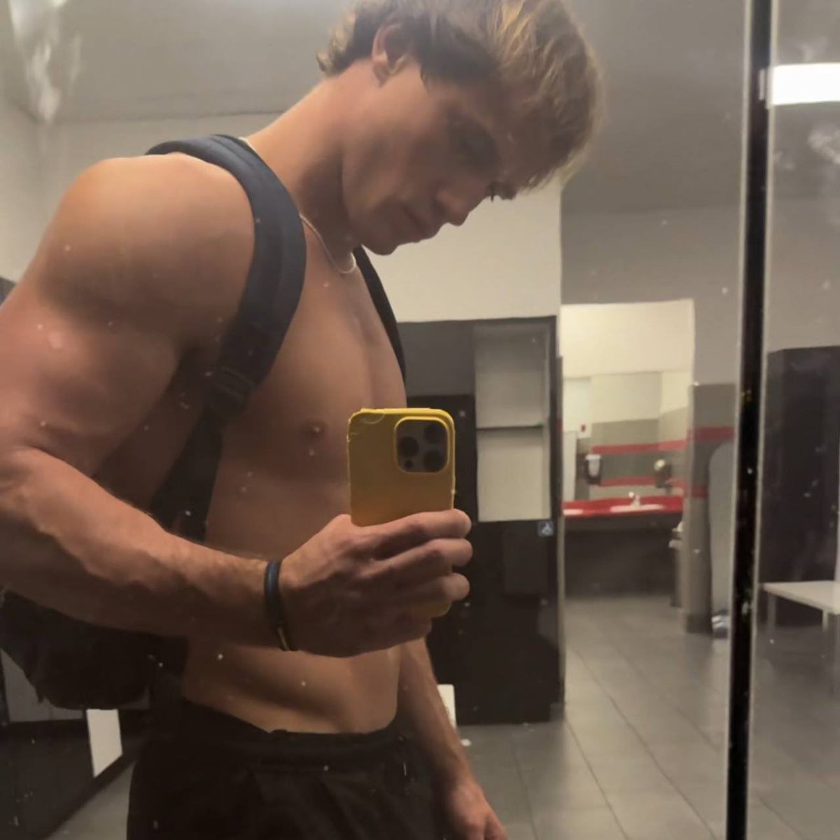 Scouthetrout's tweet photo. more of him 😩 https://t.co/PSpEpJ8Mf5