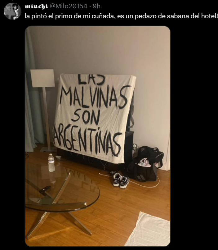 la12tuittera's tweet photo. ▶️El trapo que mostró ayer la Selección #Argentina, era una sábana de hotel pintada con fibrón, un pedazo de tela que revindica nuevamente nuestro pedido inclaudicable: LAS MALVINAS SON ARGENTINAS. 🇦🇷👏 https://t.co/gfs9mRexcD