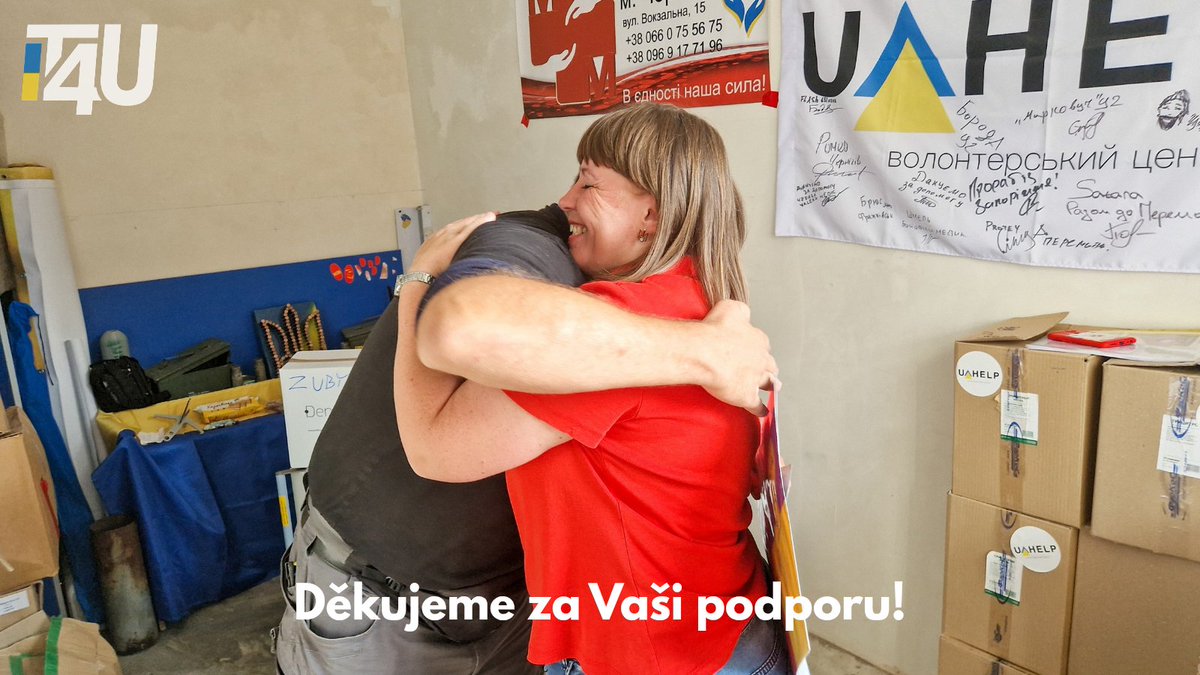 Team4Ukraine1's tweet photo. Vrátili jsme se z výjezdu do Černivců 🇺🇦.
Inovativní byl v tom, že jsme na žádost jedné z místních dobrovolnických organizací vezli zubařské vybavení, přístroje a materiál. Celkem za 300 tisíc CZK. 💪

Díky téhle pomoci mohou dál spravovat zuby obránců přímo u jednotek daleko na východě. Z fronty si totiž k zubaři jen tak nezajedete a jak praví Cimrman: “Zuby, pohroma huby!” 🇨🇿😃

Byli jsme okamžitě adoptováni na “jejich Čechy” a odváželi si 150 díků, obraz kočky v národních barvách a malinovou marmeládu od mámy šéfové tohoto fondu… ☺️

Cestou zpět jsme se stavili ve lvovském Superhumans kde mariňák, a taky teď už kamarád, Artem cvičí s bionickými pažemi, když o ty svoje přišel v boji u Pokrovska.
Natočili a dozvěděli jsme se toho o něm tolik, že mu budeme věnovat hned několik dalších příspěvků. 💙💛

Děkujeme za Vaši podporu!