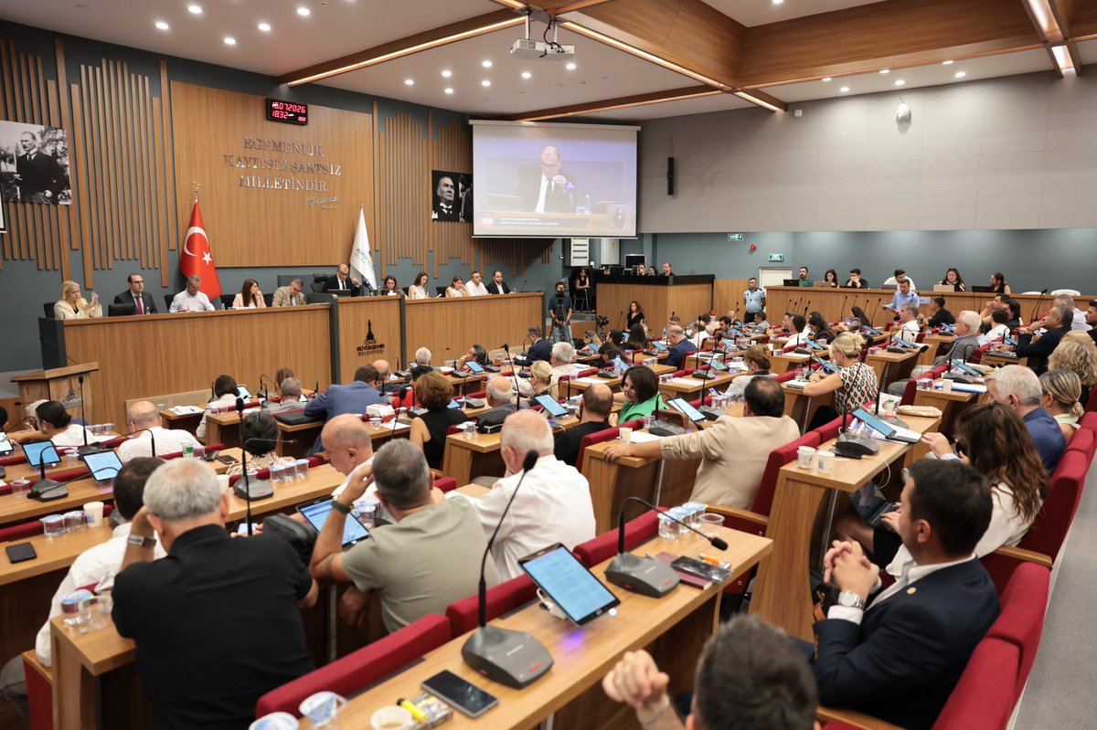 nilufercmutlu's tweet photo. İzmir Büyükşehir Belediye Meclisimizin Temmuz Ayı 2. Birleşimine katıldık.

Oturumda alınan kararların kentimize hayırlı olmasını diliyor, daha güçlü bir İzmir için ortak aklın ışığında üretmeye ve çalışmaya devam ediyoruz. https://t.co/su9PlxQ03R