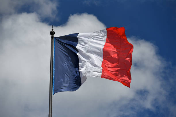 Laur1nas's tweet photo. 🇫🇷 Breaking News: France’s 30-year bond yield just topped 4.74%, hitting its highest point since the 2008 financial crisis. https://t.co/qrVL0oGu1T