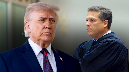 Laura144R's tweet photo. President Trump fires US attorney minutes after he's sworn in https://t.co/1aJElhscP8