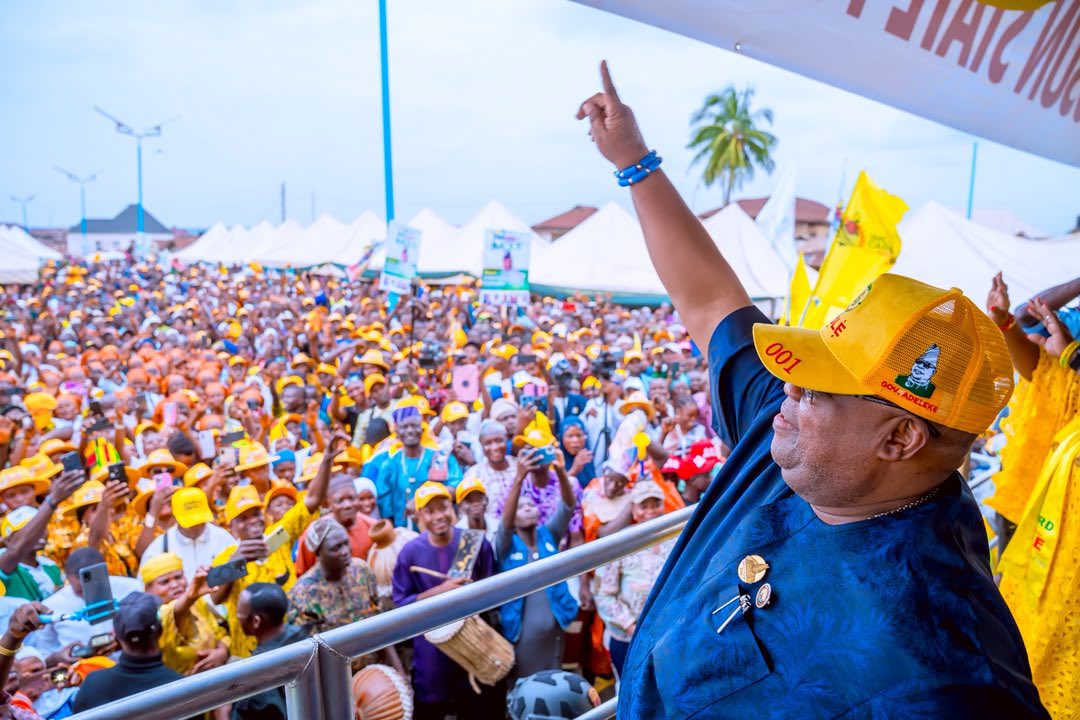 O_basslet's tweet photo. Iwo todayyyyyyyy

Everybody shout Imoleeeeeeeeeeeeeeee https://t.co/azRE1V3wq8
