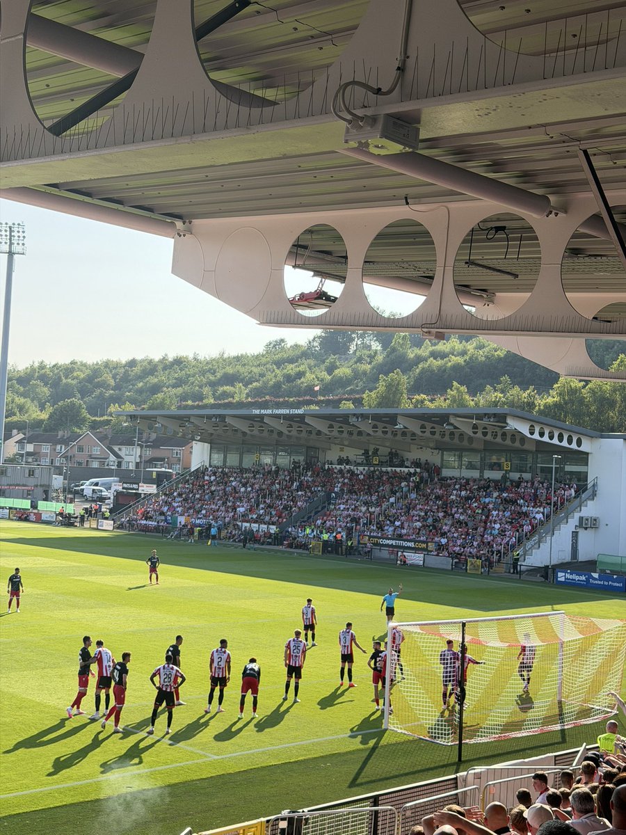CallumDyer8's tweet photo. Derry City 🇮🇪 v CSKA Sofia 🇧🇬

The game that had it all, some atmosphere some ground. https://t.co/3FImt99B9r