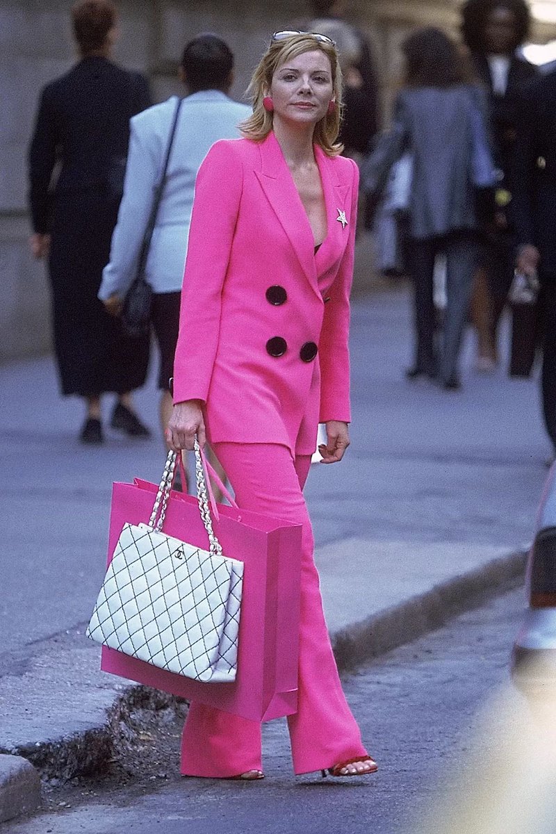 okayclois's tweet photo. samantha jones, the fashion icon that you are!! https://t.co/kVnzkEpNZa