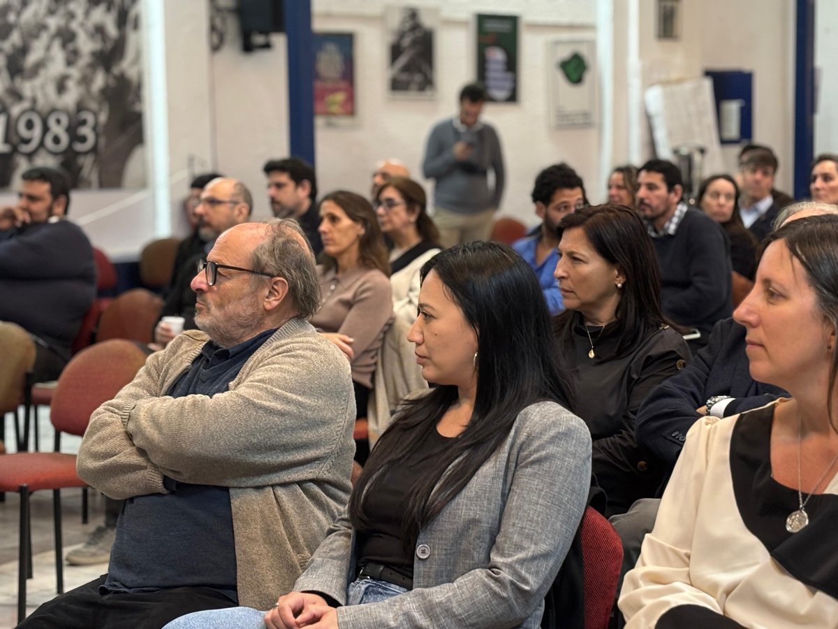 MIEM_Uruguay's tweet photo. 👉Durante la Semana de la Industria, y en el marco de la iniciativa País Industrial, se generó un espacio de presentación e intercambio sobre las transformaciones que inciden en los procesos y el empleo del sector industrial manufacturero. https://t.co/GxObxWploj