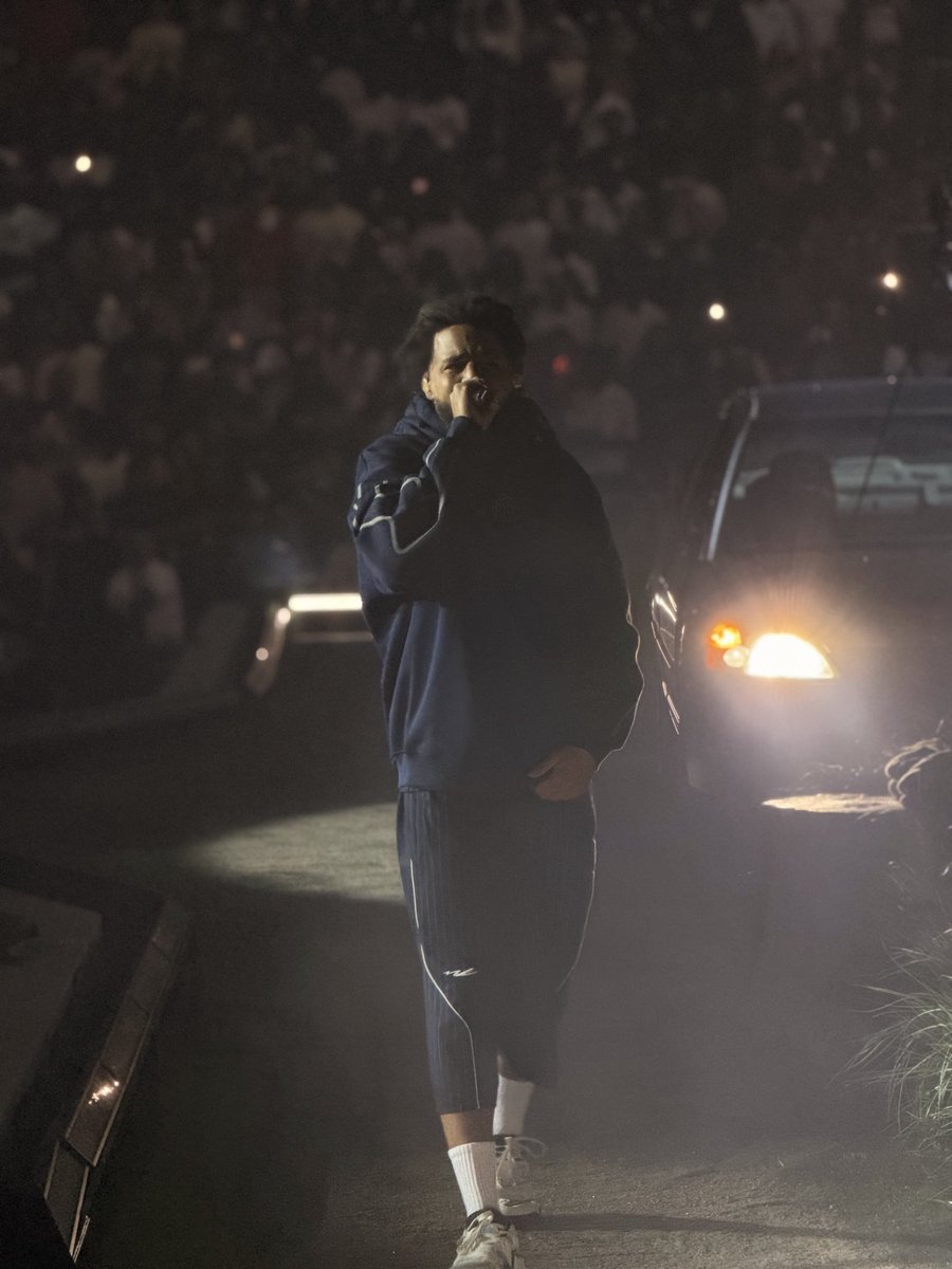 SweetAss_Redrum's tweet photo. @JColeNC #dreamville https://t.co/uRBntVugM2