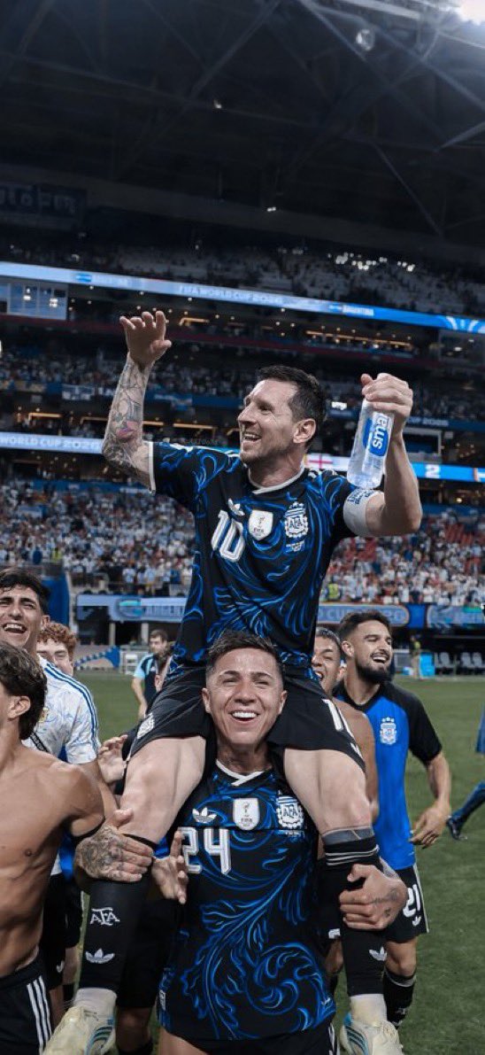 0panaa_1's tweet photo. THE GREATEST OF ALL TIME 🐐 🩵 https://t.co/5ucyAkr5yy