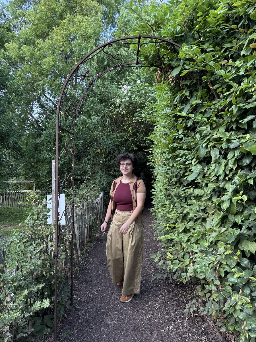 Maia Poet🦎 tweet media