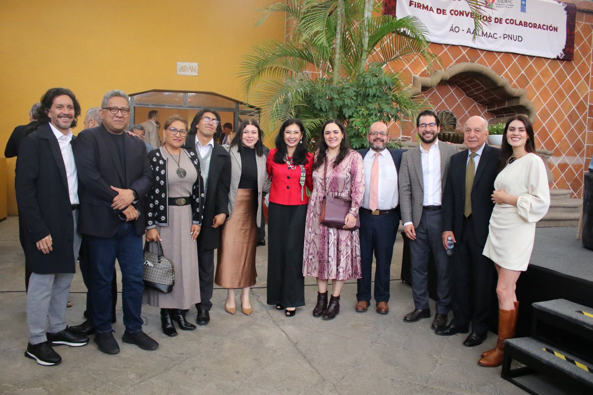 RepreNL_CDMX's tweet photo. La Secretaría Técnica de la @Amaie_Mexico, presidida por el Estado de @nuevoleon, asistió a la firma de los convenios de colaboración entre el Programa de las Naciones Unidas para el Desarrollo (PNUD), la @AlcaldiaAO y la Asociación de Autoridades Locales de México (@AALMAC_Mx).

En el marco de la agenda de internacionalización de Nuevo León, sostuvimos encuentros con la Representante Residente del PNUD en México, @SilviaMorimoto; la Coordinadora Residente de la @ONUMX, @AllegraBaiocchi; el Alcalde de Álvaro Obregón, @LopezCasarinJ; autoridades de la @SRE_mx y representantes de los estados miembros de la AMAIE.

#NuevoLeón #AMAIENL #FelizJueves