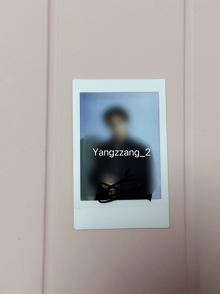 Yangzzang_2's tweet photo. 스트레이키즈 스키즈 현진 HYUNJIN 
싸인 폴라 싸폴 양도 
straykids real signed polaroid sell wts 
DO IT 

150.0  kkt 프로필 오픈카톡 주세요
DM ❌ 
Proof wise paypal ⭕️
서울 콘서트 직거래 가능 ⭕️

SKZ Straykids pc pob スキズ
Bangchan Changbin Hyunjin Han Seungmin I.N Felix Leeknow https://t.co/sV8OnsznR1