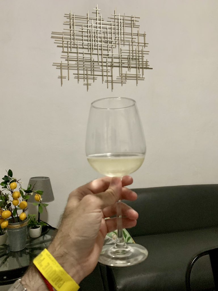 CarlosPalomoF's tweet photo. 🥂 #Salud !!!… #LaBola … https://t.co/peoo4ERbbW