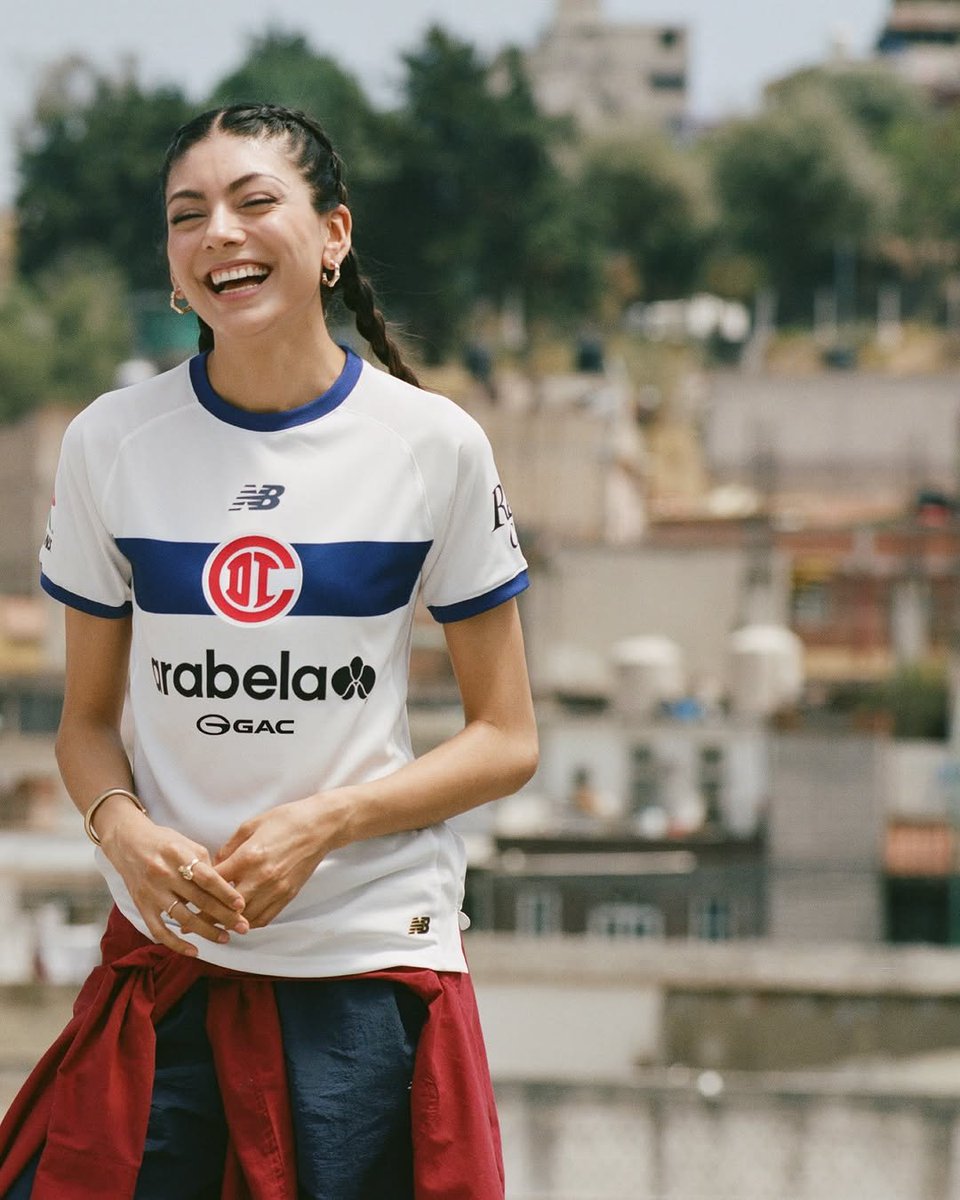 EstadioToluca's tweet photo. Un jersey inspirado en nuestros orígenes para celebrar 110 años de orgullo y tradición. Les presentamos el uniforme visitante de los Diablos Rojos para los torneos de Apertura 2026 y Clausura 2027 de la Liga MX.

@TolucaFC | @NBFootball | @NewBalance https://t.co/EjxlUMDt4d