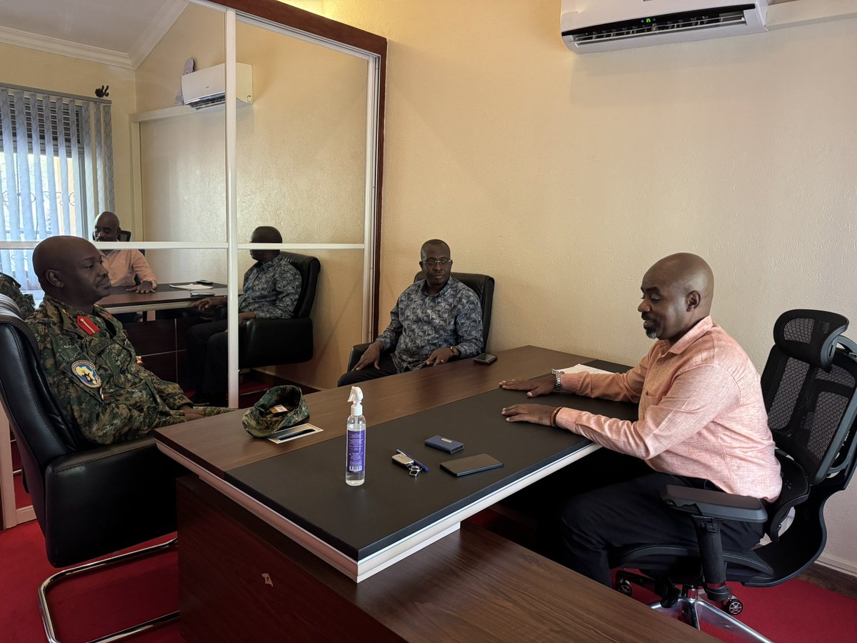 PLUsecretariat's tweet photo. Today, Former Minister of State for Foreign Affairs, Hon. John Mulimba, paid a courtesy visit to the PLU Headquarters in Naguru.He was warmly received by our Commissioner for External Affairs, Mr. Steven Rutasharara.

The former Minister has pledged to work closely with PLU to advance its mission of entrenching patriotism across the nation.