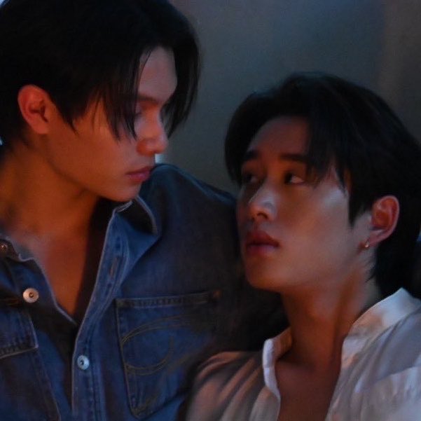 triplesul's tweet photo. okay.   now kiss https://t.co/ci7Y3KLxrq