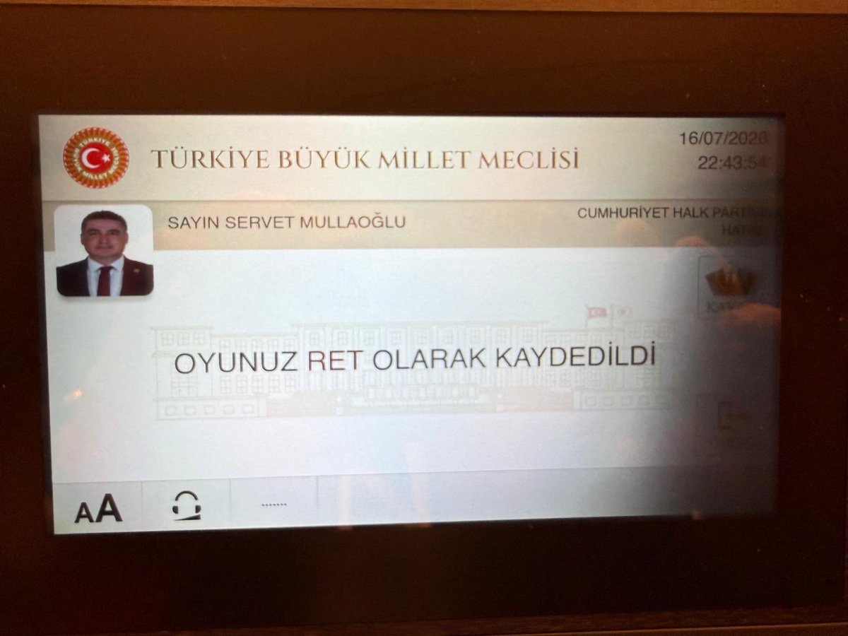 MullaogluServet's tweet photo. ♦️KHK mağdurlarının sorunlarına çözüm üretmeyen, ehliyet affını içermeyen, çek mağdurlarının beklentilerine yanıt vermeyen ve toplumun adalet beklentisini karşılamaktan uzak olan 12. Yargı Paketi’ne RED oyu verdik.

♦️Toplumun gerçek ihtiyaçlarını görmezden gelen düzenlemeleri değil; adaleti, eşitliği ve hakkaniyeti esas alan çözümleri savunmaya devam edeceğiz.
#khklıçözümi̇stiyor #EhliyetAffı #çekmağdurları #yargıpaketi