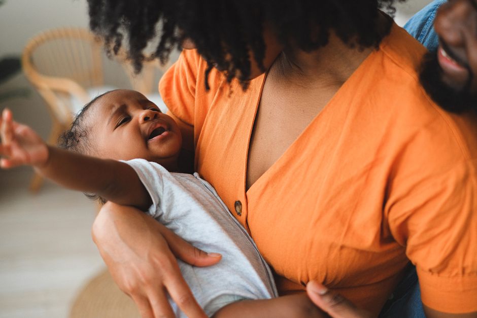 First5Center's tweet photo. Who screens for maternal mental health risk in routine prenatal care? @DignityHealth's new CHW pilot is trying to answer that with a focus on Black birthing people. Read the full story from @SacObserver: https://t.co/E6ViQ5GWL5 https://t.co/cNfV8KdyVj