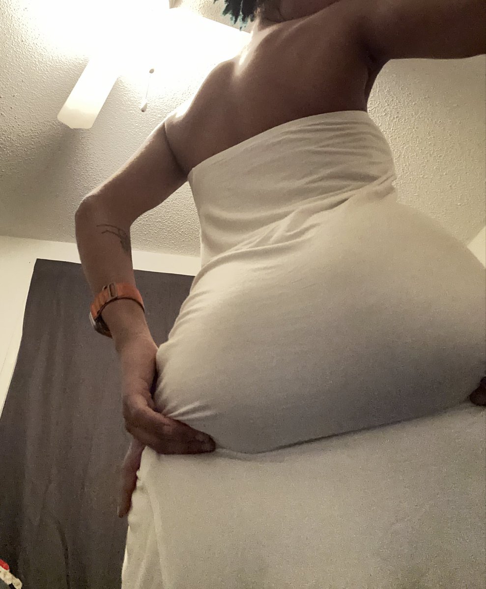 SendandServe's tweet photo. Who’s face will be my next throne?👑🍑
#assworship #goddess #goddessworship #femdom #feetfetısh #feetworshi̇p #feetfindom #feetsellers #buttworship #subswanted #subsneeded #sissy #footfetısh #footmodels #asslick #throne #facetimesession https://t.co/EMwYNYz1Iw