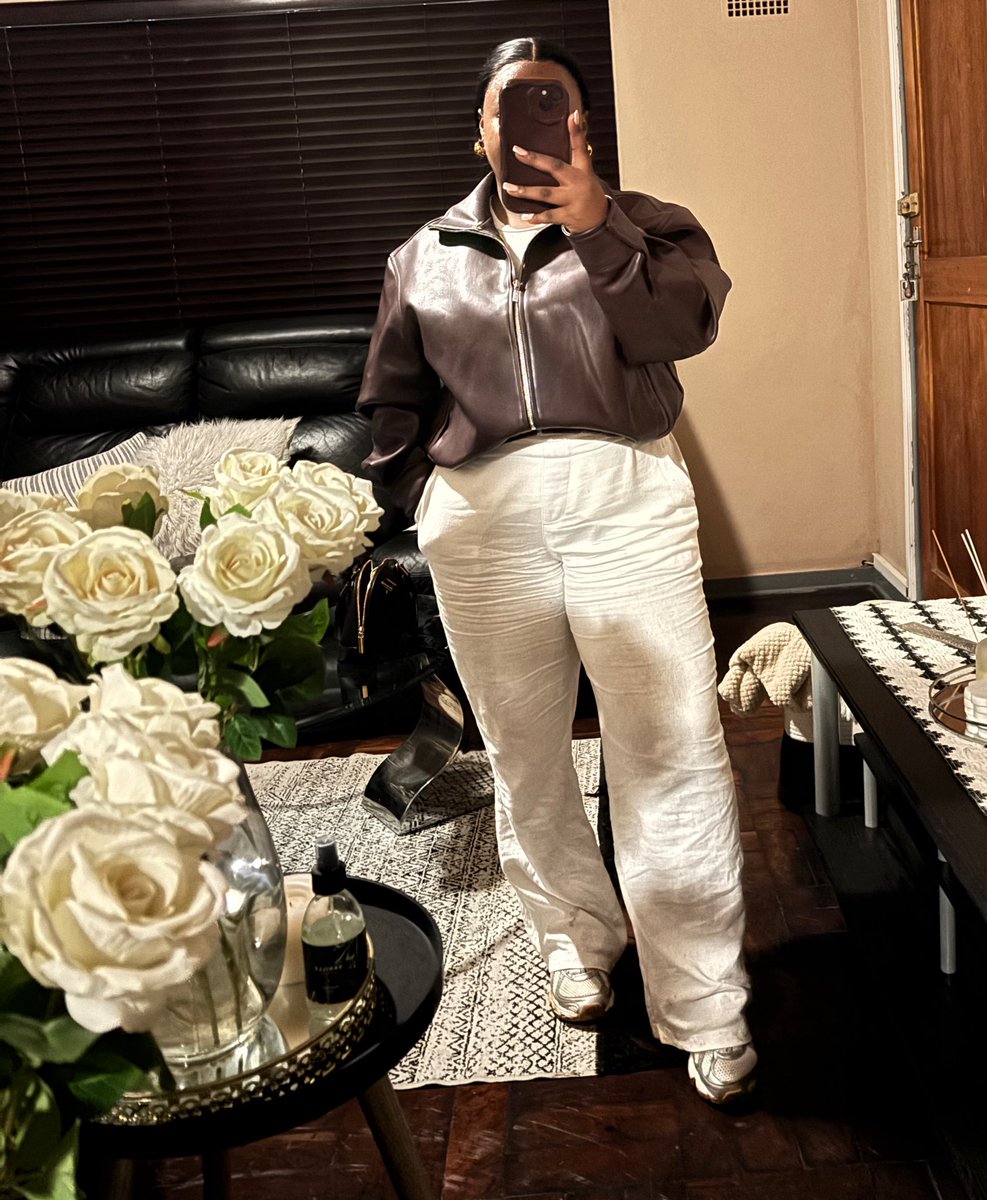 AuntyTshego's tweet photo. 🤍🤎 https://t.co/zRyX5hF7Kw