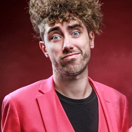 aragonradio's tweet photo. 📱🎭 José Luis Calero: de la pantalla al escenario ✨

Con más de 1,5 millones de seguidores en redes, el humorista aterriza en Zaragoza:

La cita: Este sábado en el Teatro de las Esquinas con su show Humorista de guardia. 🏛️😂

En directo: Charlamos con él en Buenos Días Aragón sobre el salto al escenario y su forma de entender la comedia. 🎙️

🎧 https://t.co/54fFSQSLOL

#BuenosDíasAragón #JoséLuisCalero #TeatroDeLasEsquinas #Zaragoza #Humor #Teatro #AragónRadio #AragónPlay
