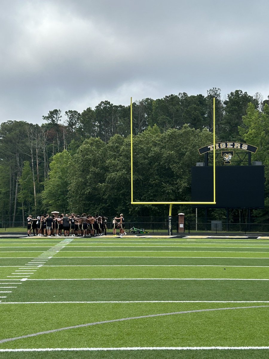 THSFootballGA's tweet photo. Always bigger than ball #SAGE https://t.co/aDHc7aEbZM