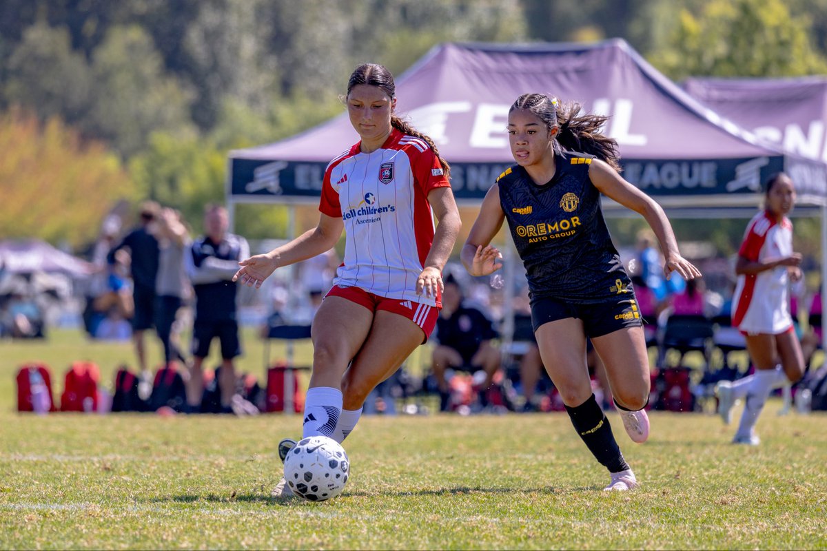 Lonestar09G_Red's tweet photo. Day one action shots

(📸: @kgyoung30)

@ECNLgirls @LonestarSC @TopDrawerSoccer 
@TheSoccerWire @PrepSoccer #WeAreLonestar  @grtorres #ECNLRL #ECNLRLFINALS @PrepSoccerTX @ImCollegeSoccer https://t.co/YTrsTRPrmO